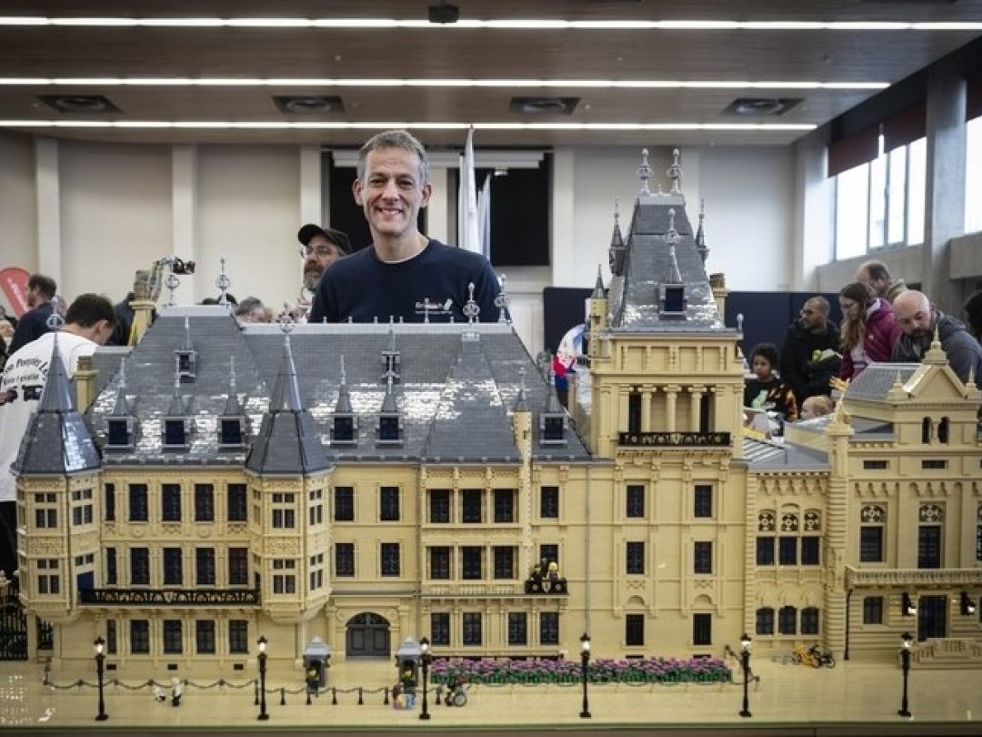Les adultes fans de Lego construisent de véritables œuvres d’art, comme ce magnifique palais grand-ducal de Luxembourg exposé à Fribourg, fin novembre.
