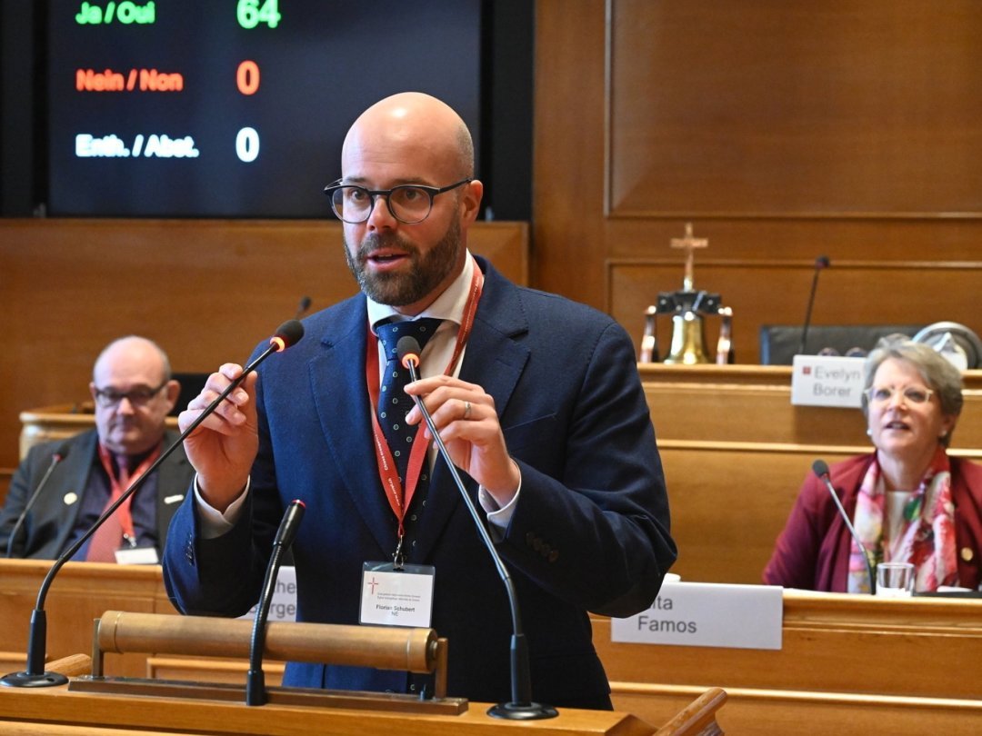 Florian Schubert devant l'assemblée de l'Eglise évangélique réformée de Suisse qui l'a élu à l'exécutif.