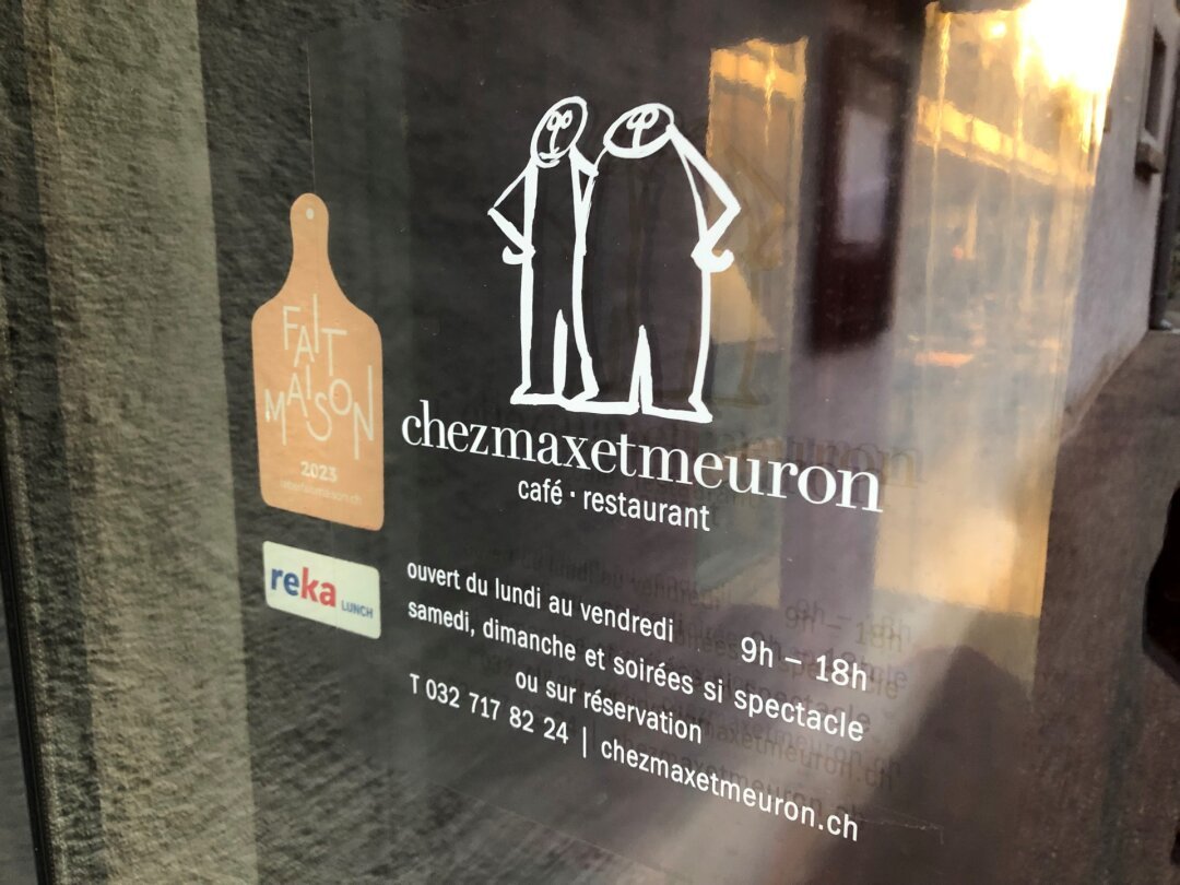 La porte d'entrée du restaurant Chez Max et Meuron, qui fermera ses portes ce samedi 27 avril.