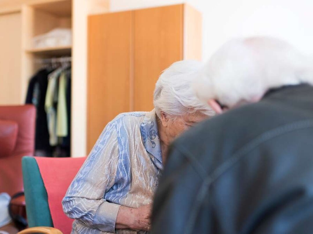 Pour Pro Senectute la décision du Gouvernement jurassien de couper dans ses subventions au secteur de repas à domicile va fragiliser les personnes âgées (photo prétexte).