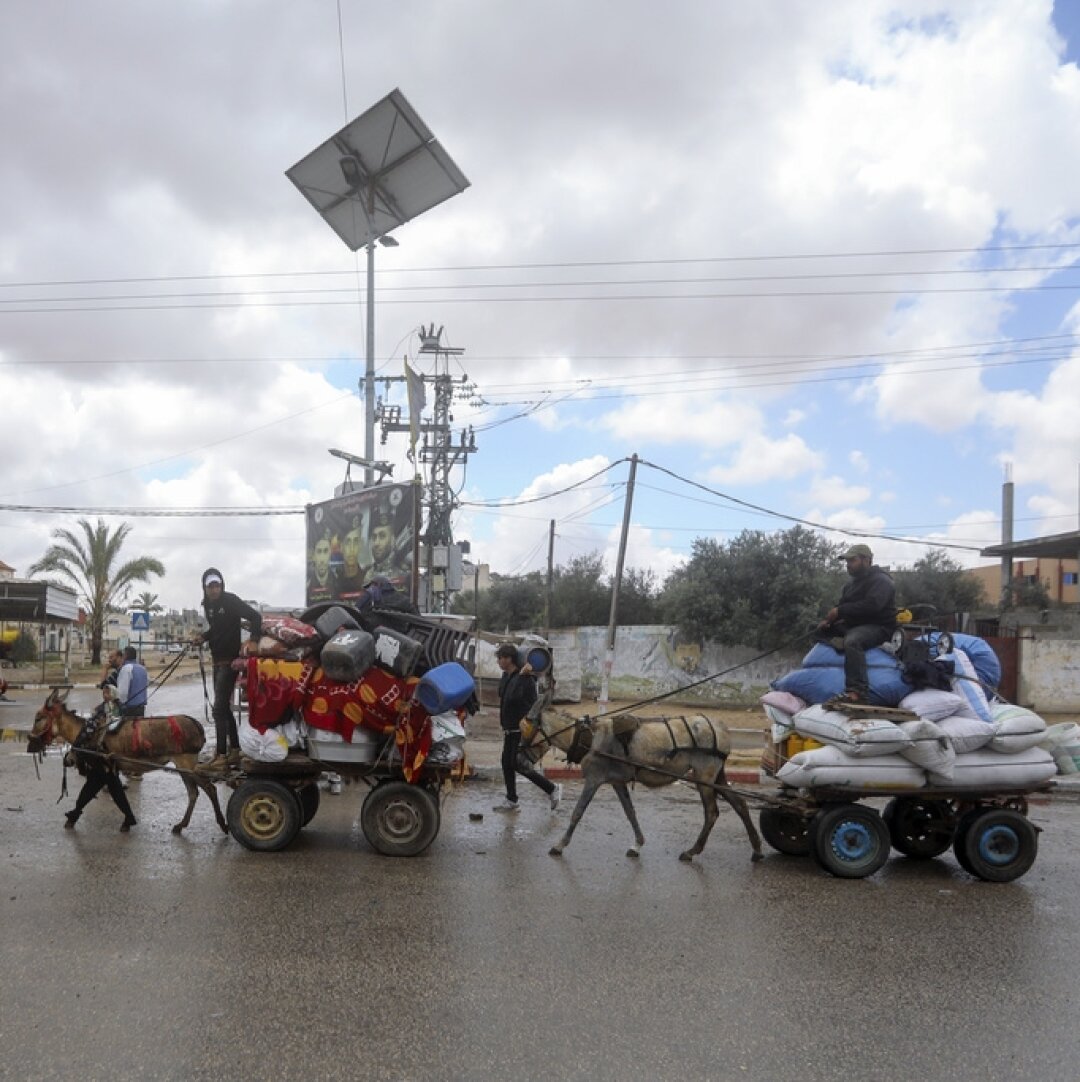 L'armée israélienne a demandé aux habitants d'évacuer vers la zone humanitaire d'al-Mawasi.
