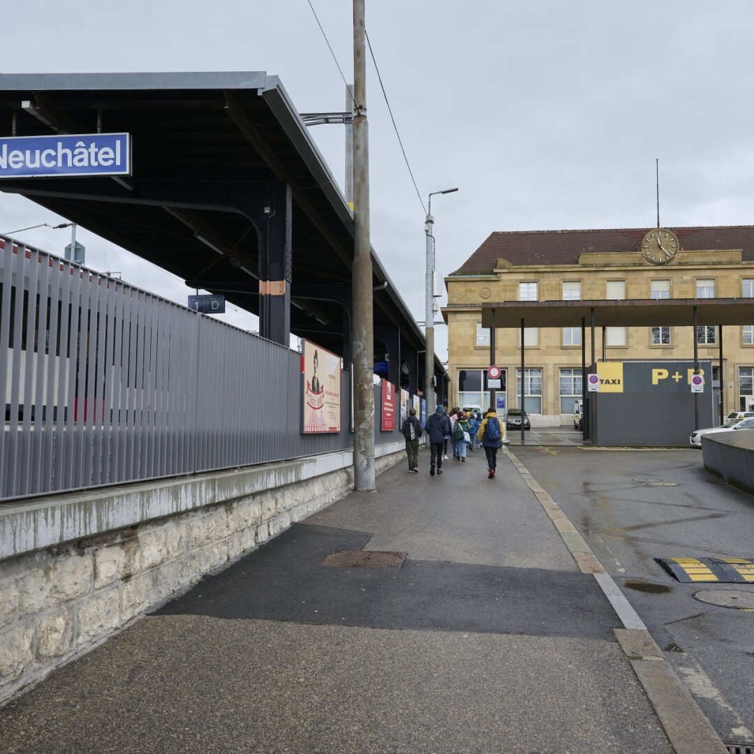 Le harceleur a notamment sévi en gare de Neuchâtel.