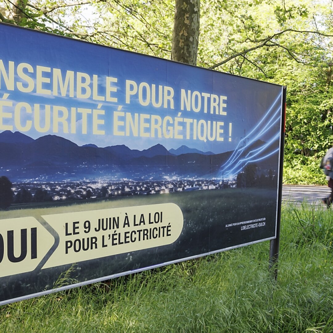 Les partisans à la loi sur l'électricité déboursent plus de 4 millions de francs pour défendre le texte soumis à votation le 9 juin.