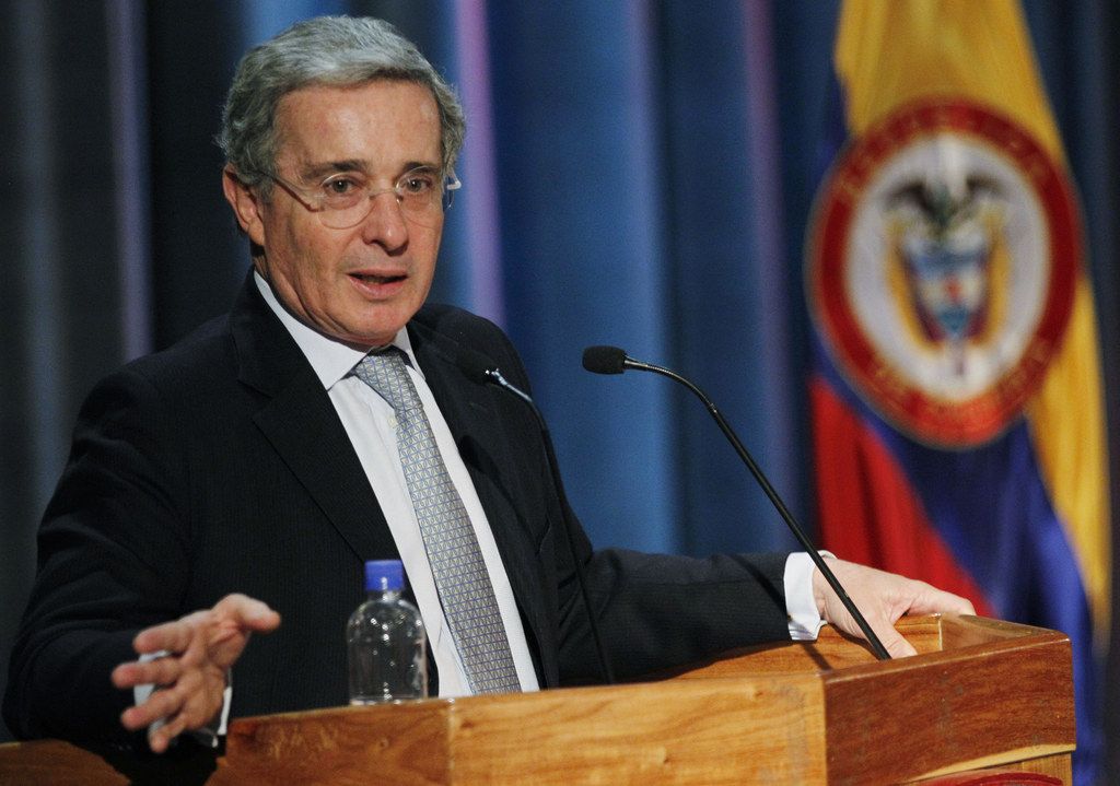 L'ex-président colombien Alvaro Uribe est la cible de futurs attentats menés par les FARC. 