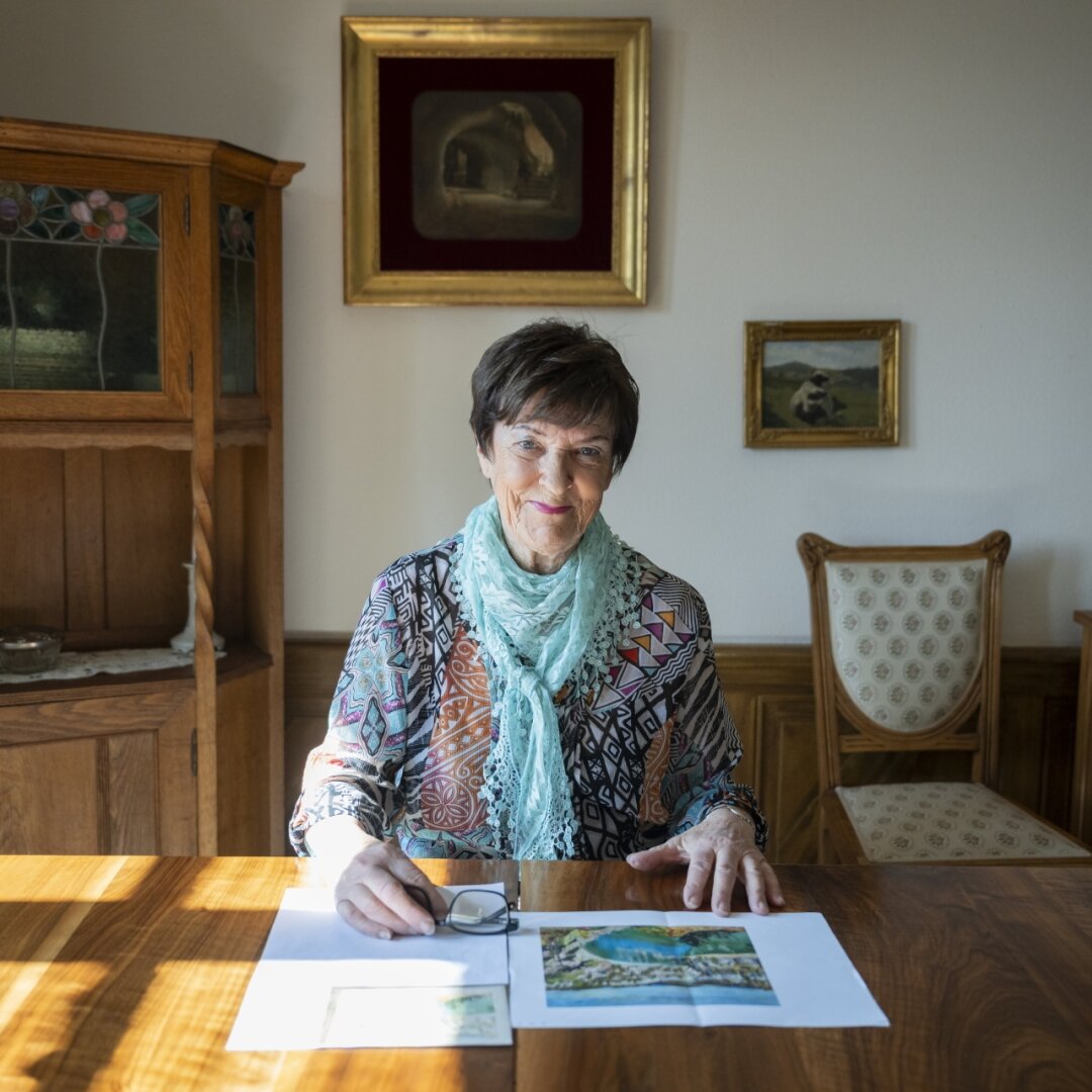 Claudine, la collectionneuse chaux-de-fonnière, qui pensait avoir possédé le dernier tableau de L'Eplattenier.