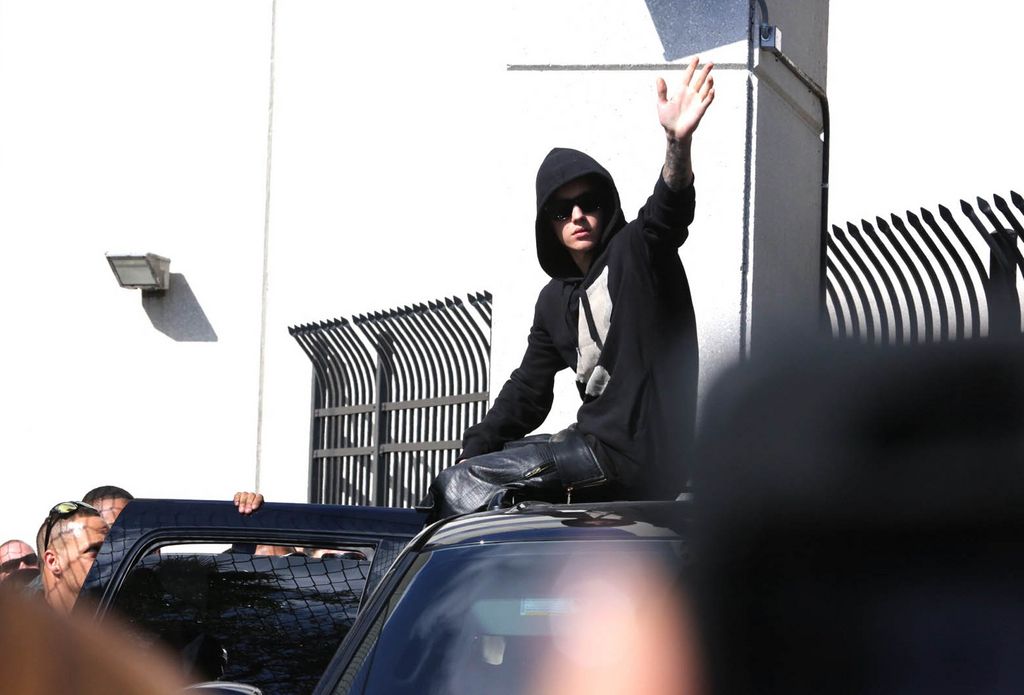 Justin Bieber à la sortie du centre de correction Turner Guilford Knight.