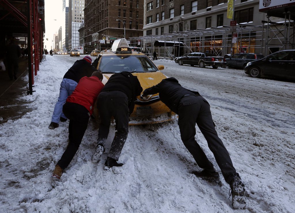 A New York, on relevait vendredi soir 15 cm de neige à Manhattan.