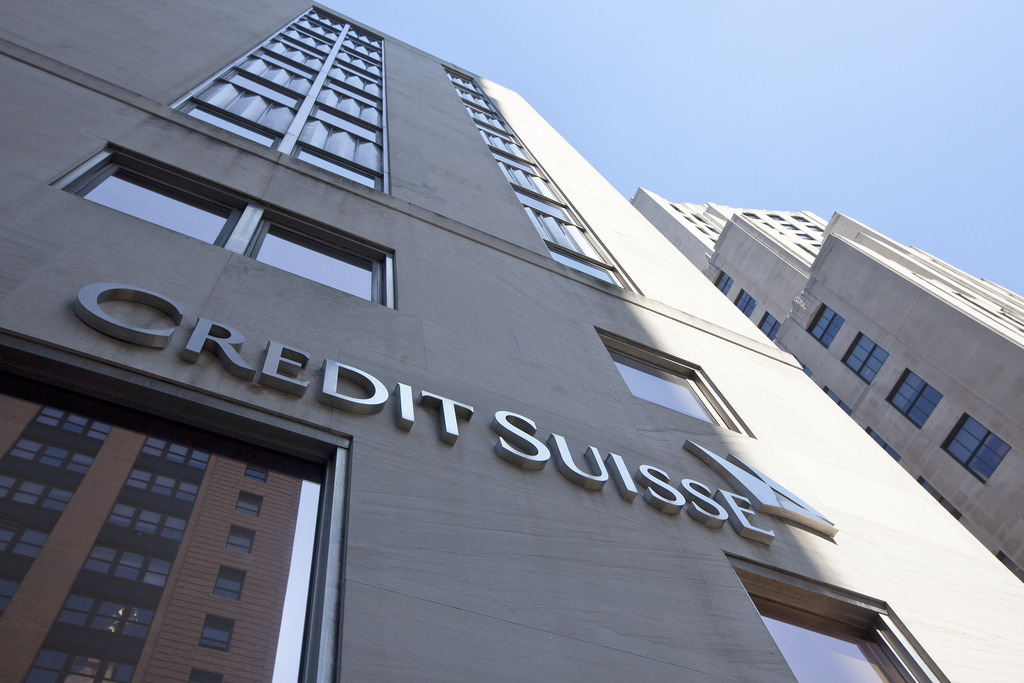 Credit Suisse a trouvé un accord avec l'Agence fédérale américaine. La banque payera 885 millions de dollars pour avoir trompé des clients lors de la vente de titres trop risqués.  