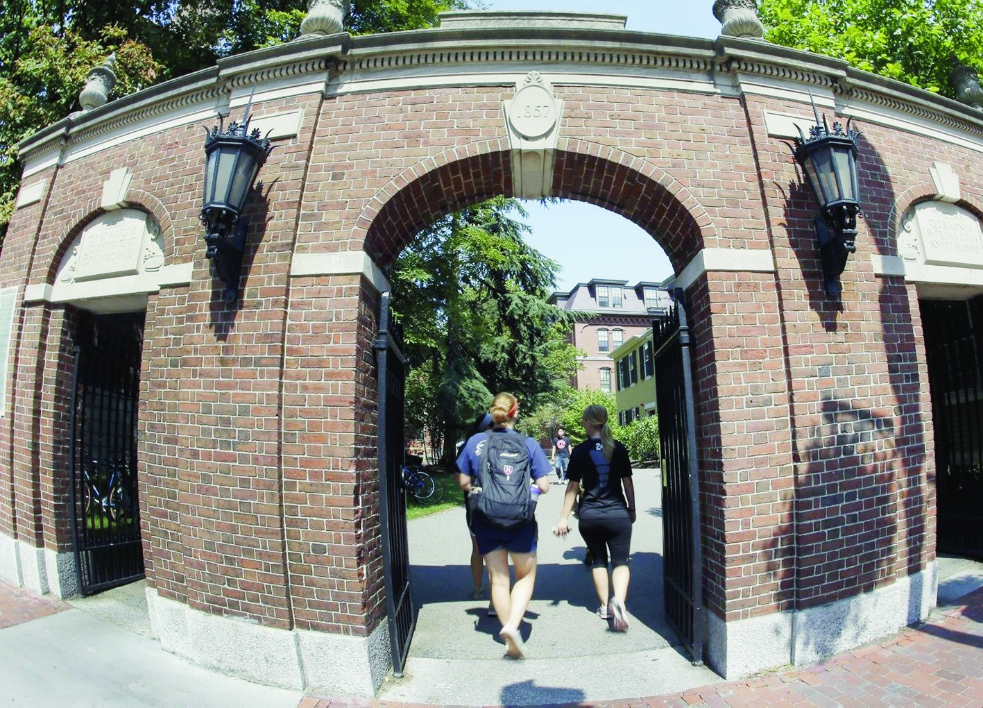 L'équipe masculine de football de la prestigieuse Université de Harvard à Boston a été suspendue. Les footballeurs jugeaient le physique des membres de l'équipe féminine, des propos accompagnés d'autres commentaires sexistes.