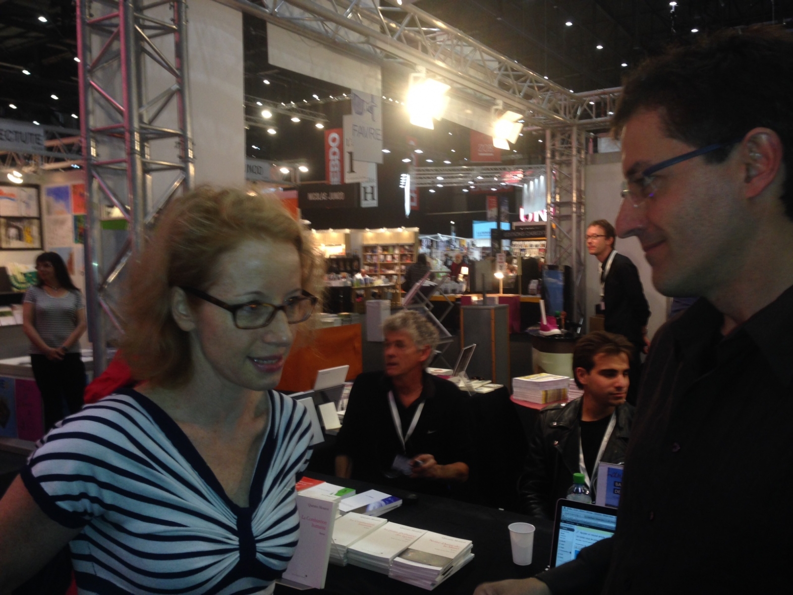 Isabelle Falconnier, directrice du Salon du livre, en conversation avec Giovanni Sammali.
