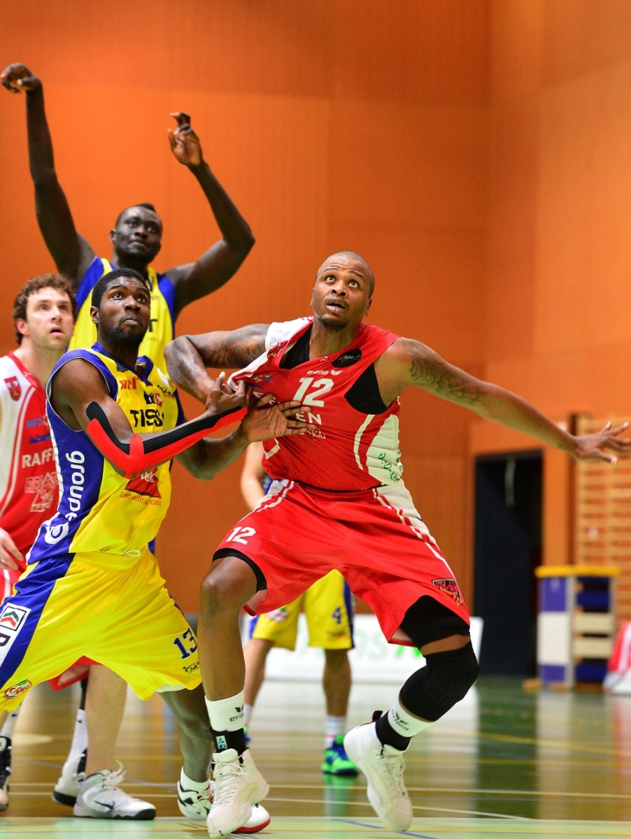 Babacar Touré et Brian Morris, auteurs respectivement de 22 et 33 points. 