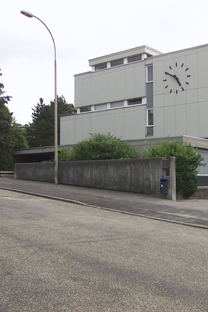 Le collège de Bellevue à La Chaux-de-Fonds.


La Chaux-de-Fonds le 23 aout 2002
Photo Galley