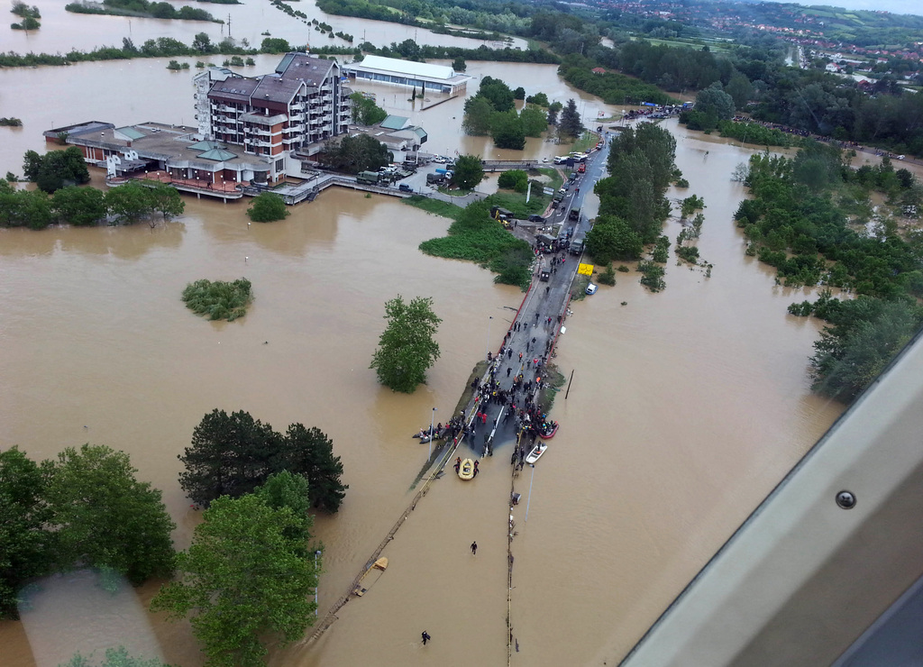 Des dizaines de morts et un million de personnes touchées, les Balkans vivent leurs pires inondations depuis 120 ans.