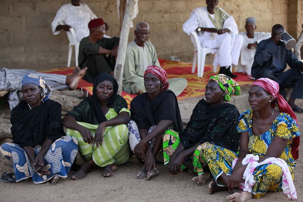 A Chibok, où les lycéennes ont été enlevées, l'attente est insoutenable pour les mères qui n'ont aucune nouvelle de leurs filles.