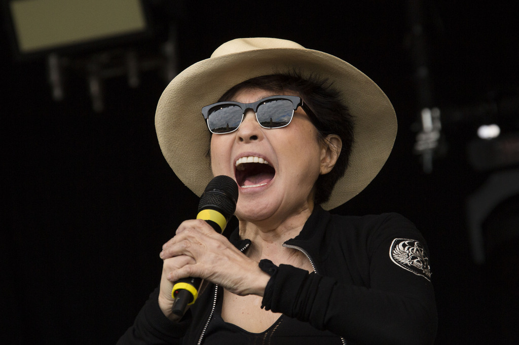 La performance de Yoko Ono au Glastonbury festival a surpris plus d'un fan.