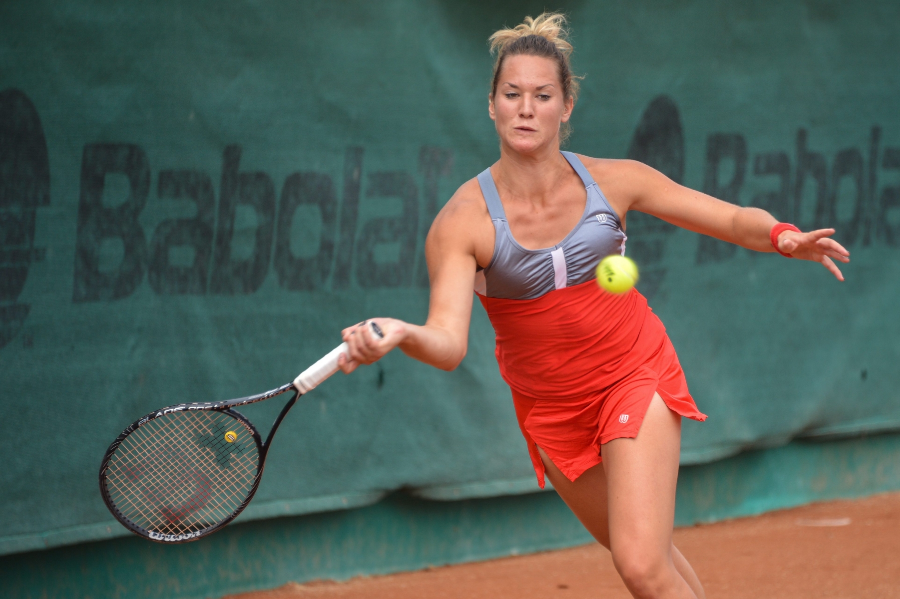 Conny Perrin s'est facilement qualifiée pour la finale du tournoi de Bagnatico en Italie.