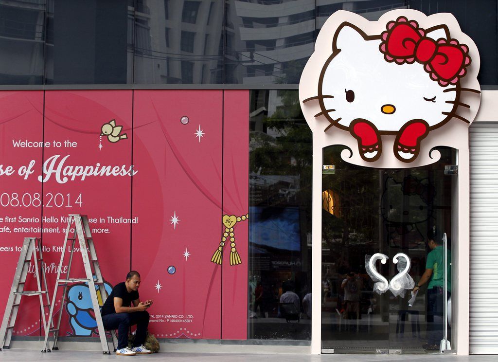 Les recettes annuelles de ventes de produits dérivés Hello Kitty s'élèvent à quelque 2,5 à 3 milliards d'euros.