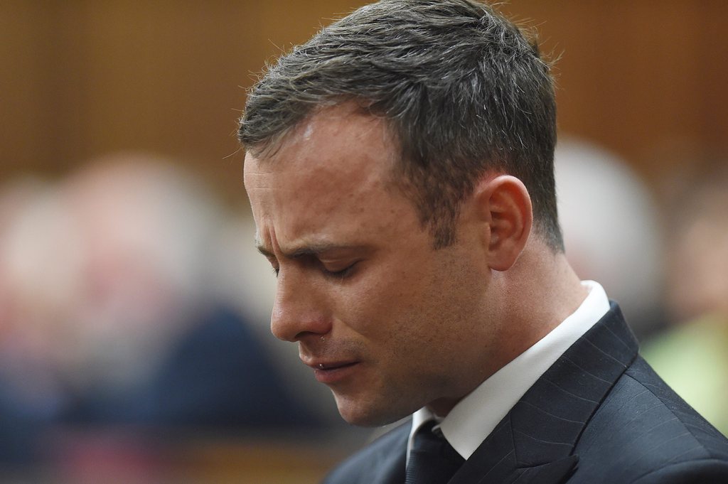 Le fait que le meurtre ne soit pas retenu contre Oscar Pistorius est vivement critiqué en Afrique du Sud.