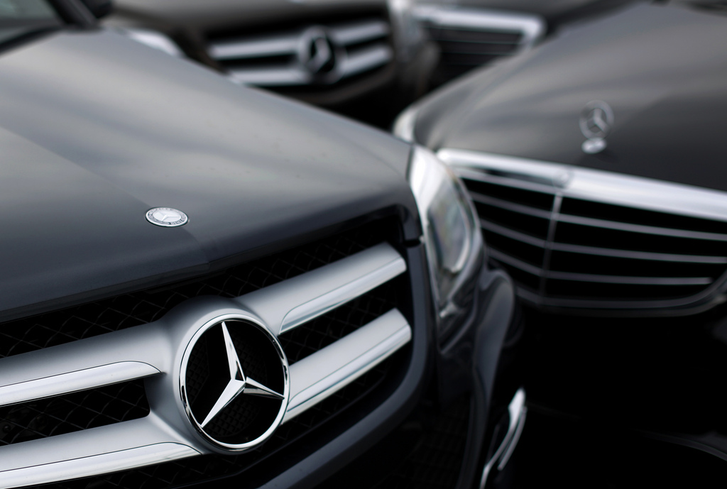 Mercedes-Benz aurait présenté les véhicules concernés comme émettant "jusqu'à 30% moins de gaz à effet de serre que les moteurs essence", selon la plainte.