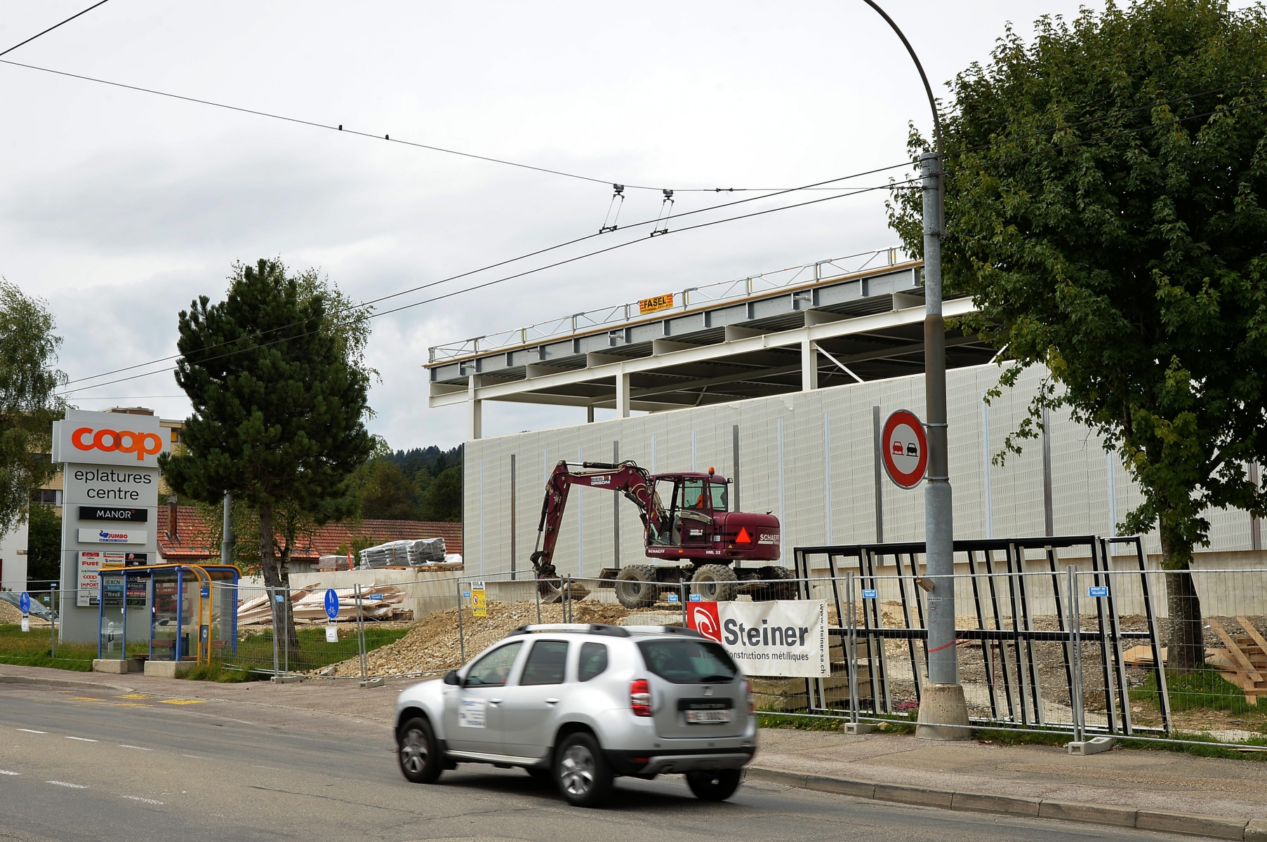 Jumbo s'agrandit avec une annexe donnant sur le boulevard des Eplatures.