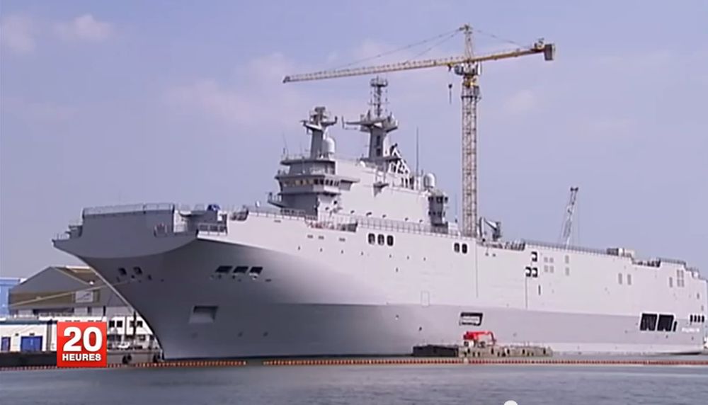 Le "Vladivostok", le premier des deux navires porte-hélicoptères promis à Moscou, devait être livré en octobre.