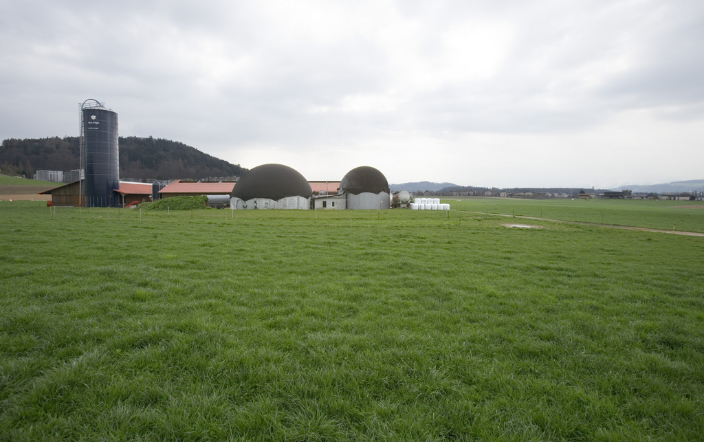 Cinq personnes ont été intoxiquées au monoxyde de carbone d'un silo (photo d'une ferme alémanique) à Bavois, dans le Nord Vaudois. Elles ont toutes été hospitalisées. 