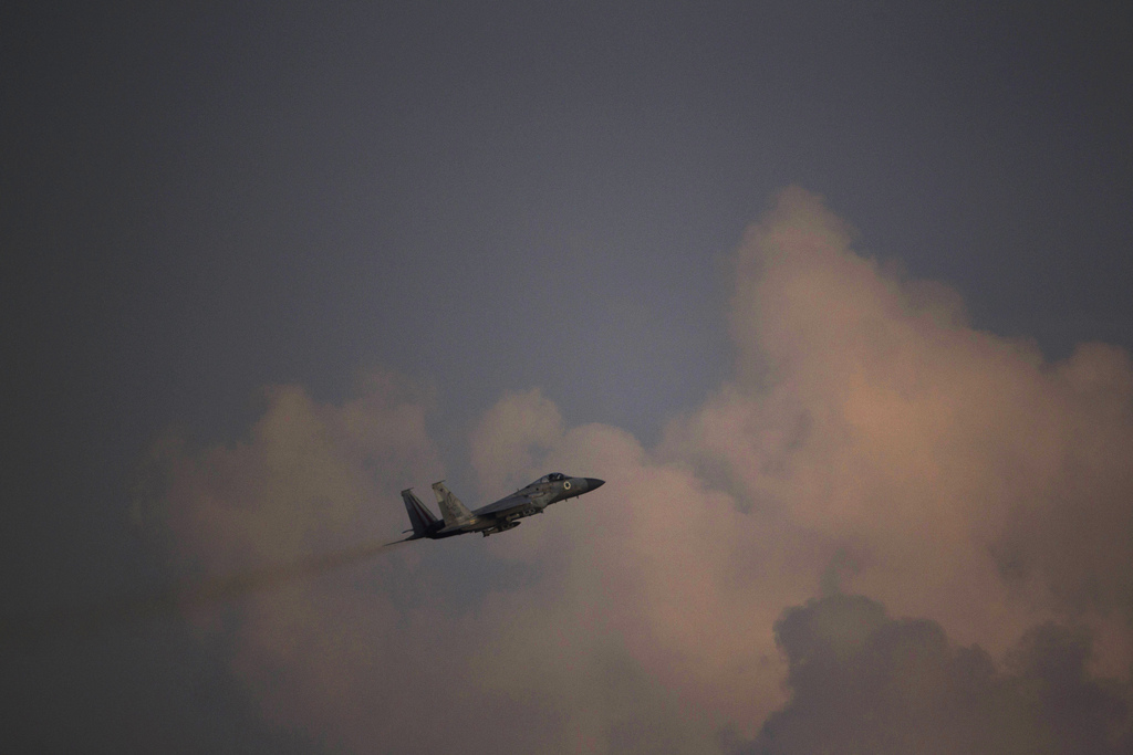 An Israeli air force F-15 Eagle jet fighter plane takes off from Tel Nof  air force base for a mission over Gaza Strip in central Israel, Monday, Nov. 19, 2012. (AP Photo/Ariel Schalit)