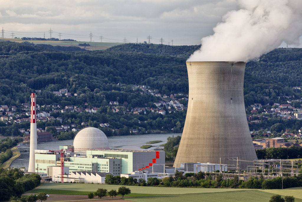 Il ne reste plus que deux candidats potentiels pour recevoir les déchets radioactifs: Jura-est et Zurich nord-est.