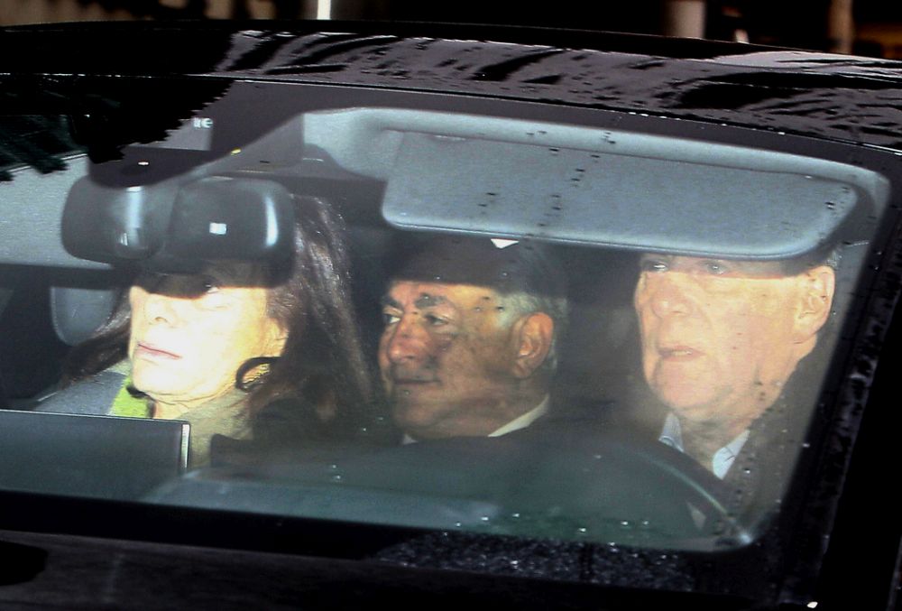 Dominique Strauss-Kahn, dans sa voiture, à son arrivée à Lille, pour son audition.