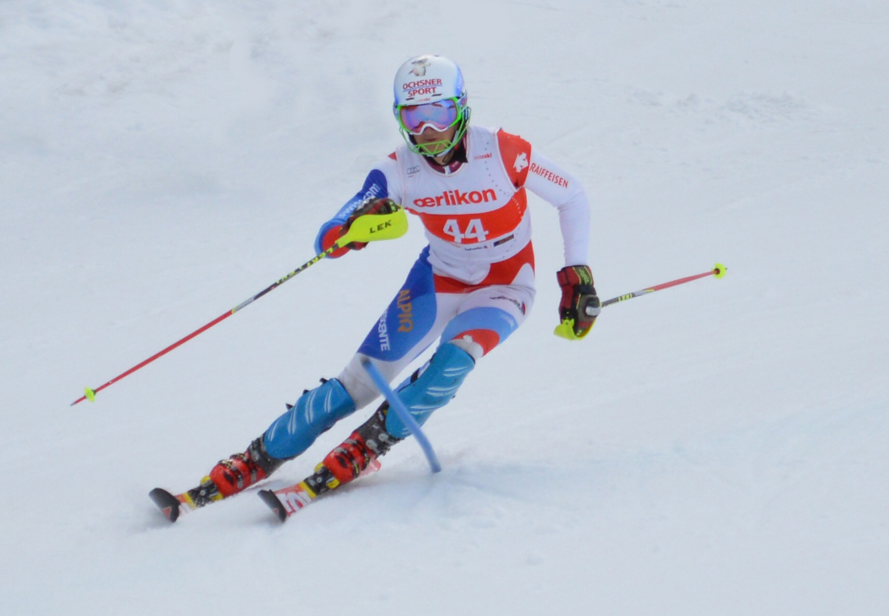 Le skieur chaux-de-fonnier Axel Béguelin signe à 17 ans sa première victoire en slalom sur le circuit junior FIS.