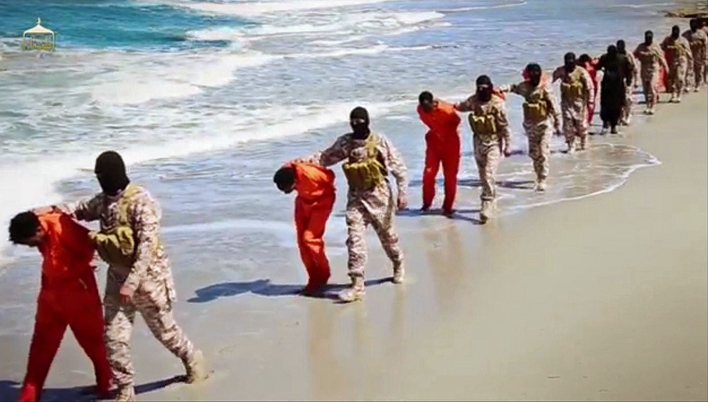 La moitié des victimes a été égorgée sur une plage, l'autre a été exécutée par balle.