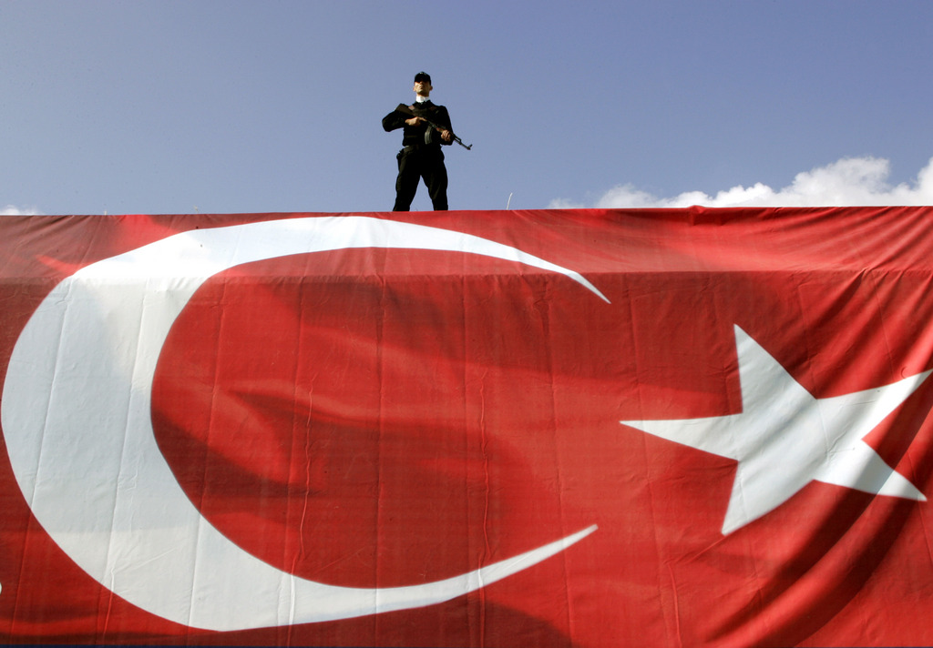 Ce verdict intervient alors que le sud-est de la Turquie se trouve depuis plusieurs mois en état de quasi-guerre civile.