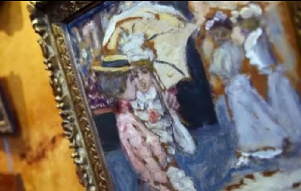 Datée de 1900, "La promenade" est une scène de la vie parisienne où le peintre postexpressionniste invite à suivre la conversation de deux femmes sous une ombrelle lors d'une belle journée ensoleillée. 