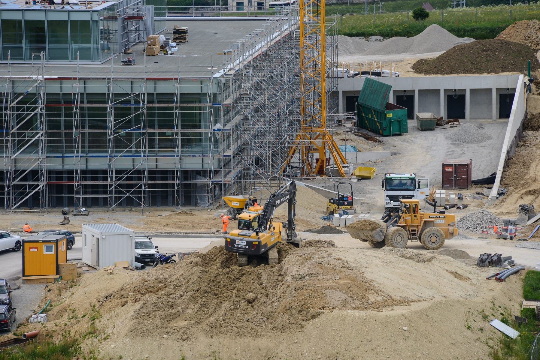 Les chantiers provenant du secteur privé (ici le chantier de Cartier au Locle) sauvent la construction neuchâteloise.