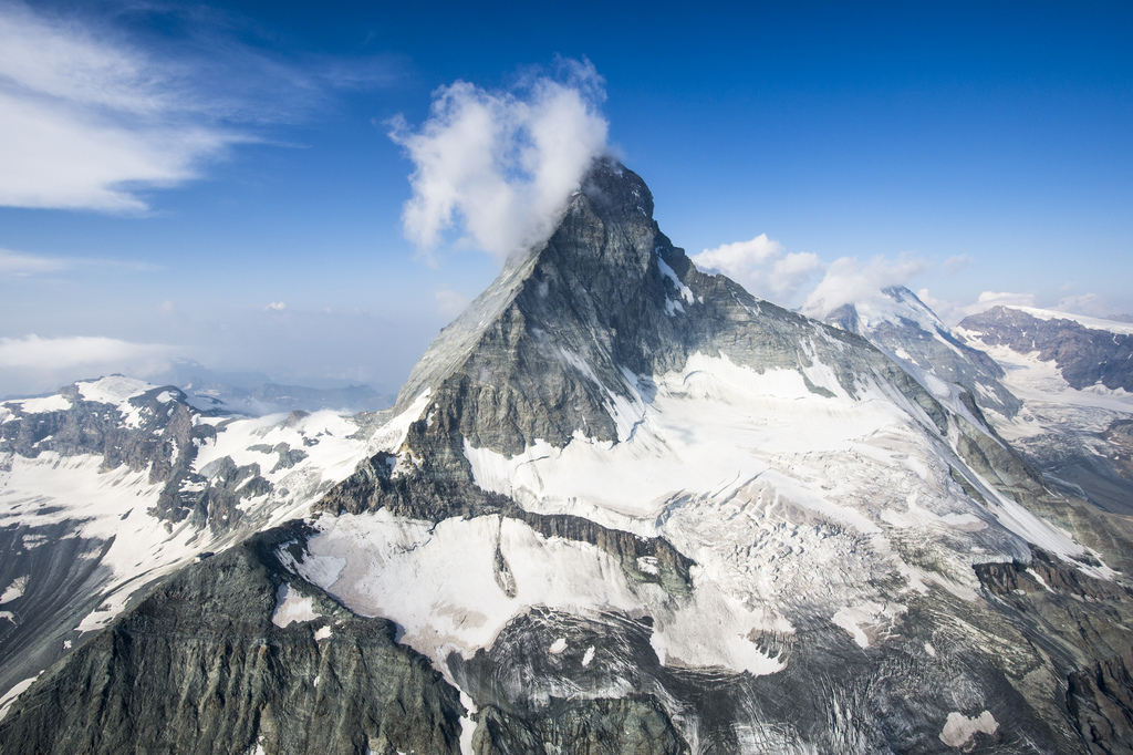 Si le Cervin est toujours accessible depuis Zermatt, le versant italien est bouclé.