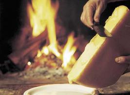 La production de fromage à raclette a atteint 13'629 tonnes en 2015.