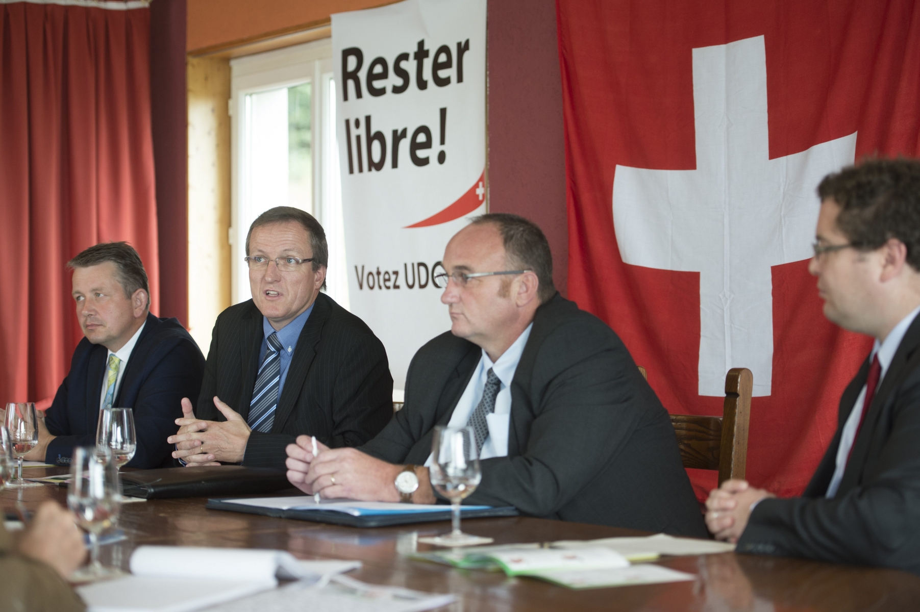 De g. à dr.: Raymond Clottu, Stefan Moser (président cantonal), Jean-Charles Legrix et Marc Arlettaz.