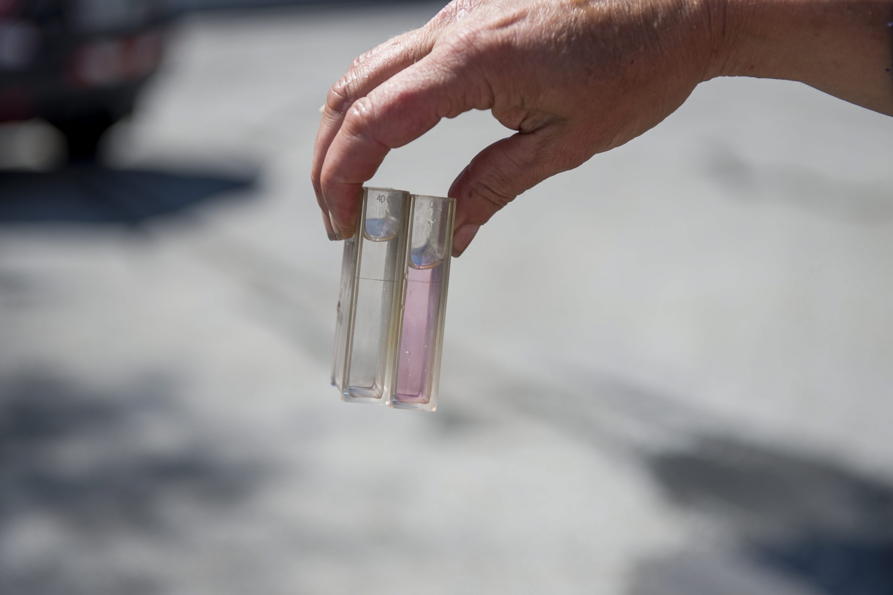 Des prélèvements seront désormais imposés au quotidien à tous les fournisseurs d'eau du canton.

La Brevine, le 03.08.2015

Photo : Lucas Vuitel