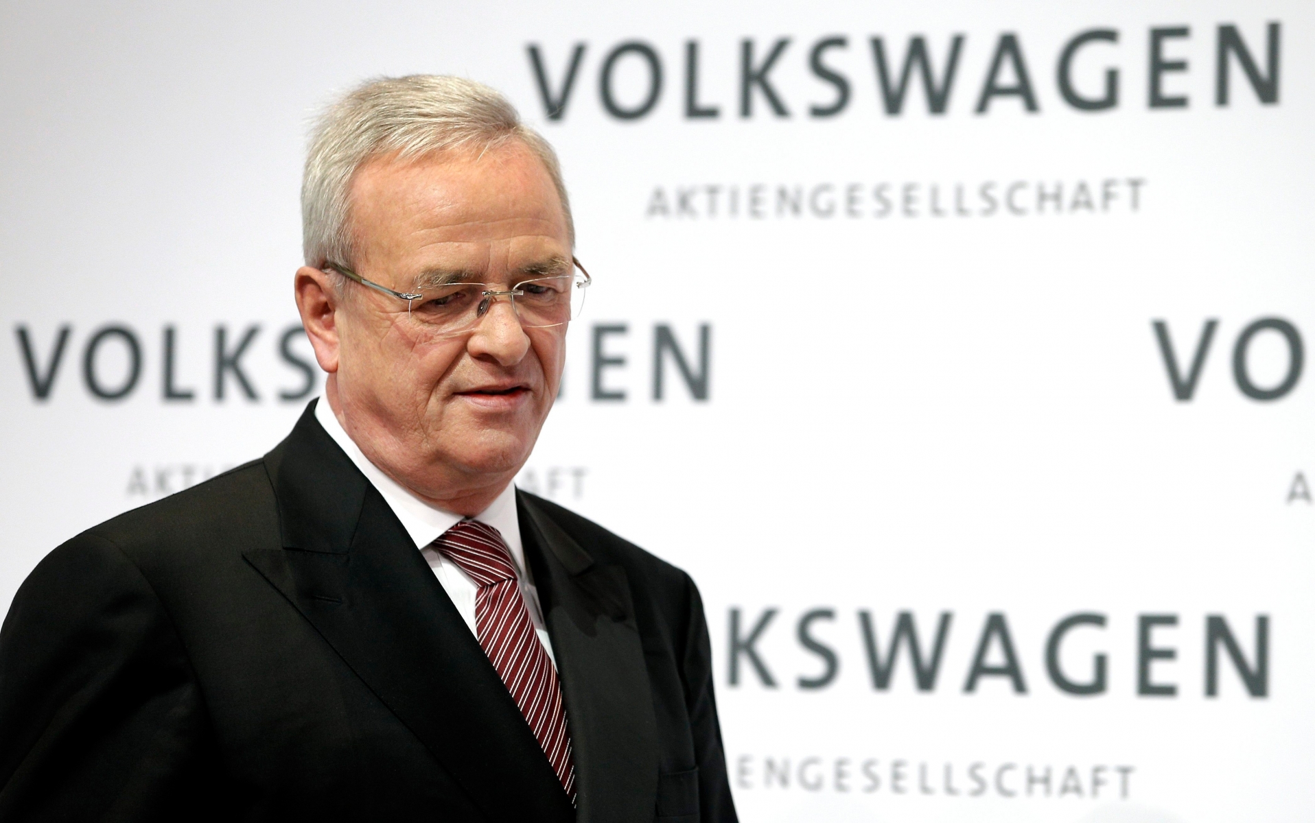 In this March 12, 2015 picture Volkswagen CEO Martin Winterkorn looks down as he arrives for the company's annual press conference in Berlin, Germany. Volkswagen CEO Martin Winterkorn said Wednesday, Sept. 23, 2015 he is stepping down.  (AP Photo/Michael Sohn) Germany Volkswagen