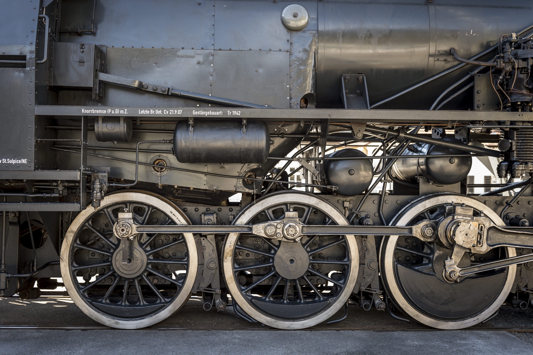 La mécanique de la locomotive allemande 52 221, qui roulera ce samedi au Val-de-Travers.