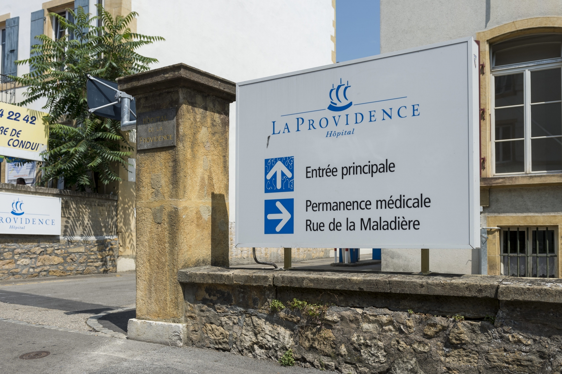 La Providence fait partie depuis 2013 du groupe de cliniques privées SMN qui a, par la suite, repris la clinique Montbrillant à La Chaux-de-Fonds.