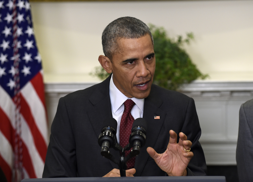 Barack Obama réclame depuis longtemps un meilleur contrôle des armes à feu, notamment les plus puissantes, appelant le Congrès à légiférer sur la question.