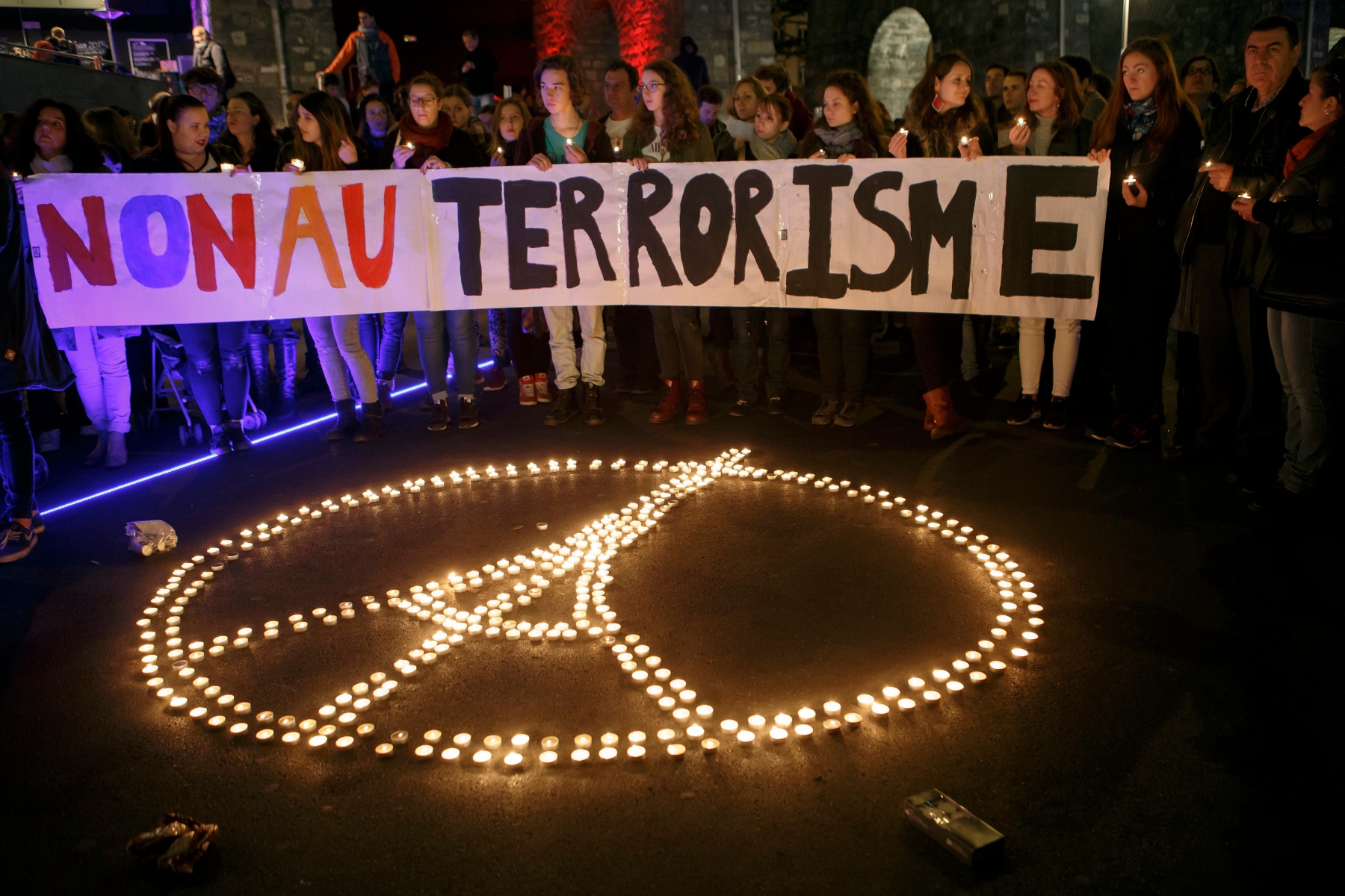 La menace de terrorisme reste bien présente à Genève, surtout avec l'Euro 2016 qui approche en France.
(Photo prise à Lausanne après les attentats de Paris)