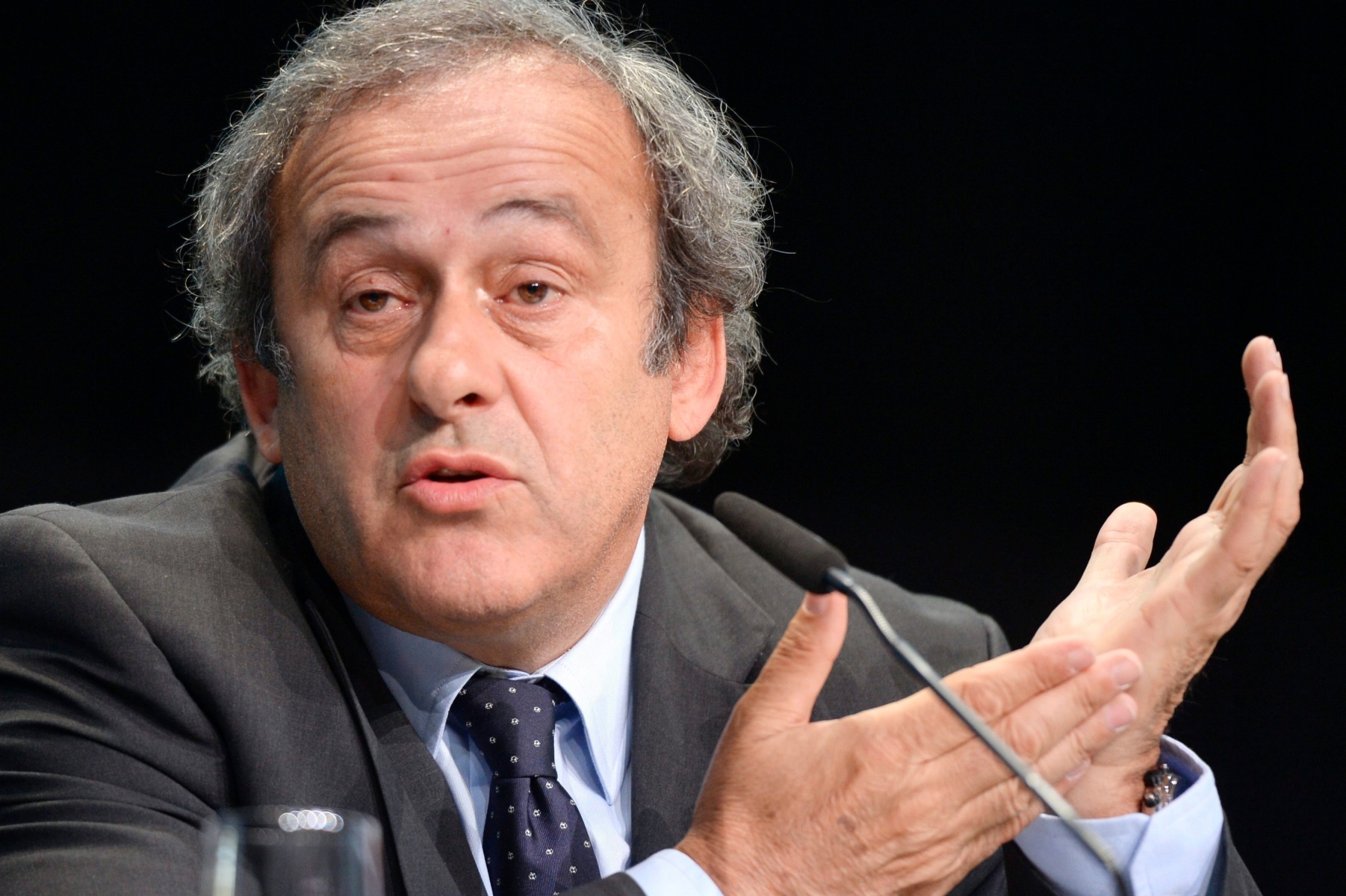 UEFA-President Michel Platini speaks during a press conference after a meeting of the European Soccer federation UEFA in the Kameha Grand Hotel in Glattpark-Zurich, ahead of the FIFA congress, in Zurich, Switzerland, Thursday, May 28, 2015. The FIFA congress with the president's election takes place Friday, May 29, 2015 in Zurich. After yesterday's arresting of seven top Fifa officials on corruption charges, UEFA will decide today whether to boycott FIFAÄôs annual Congress. (KEYSTONE/Walter Bieri) SWITZERLAND SOCCER FIFA UEFA
