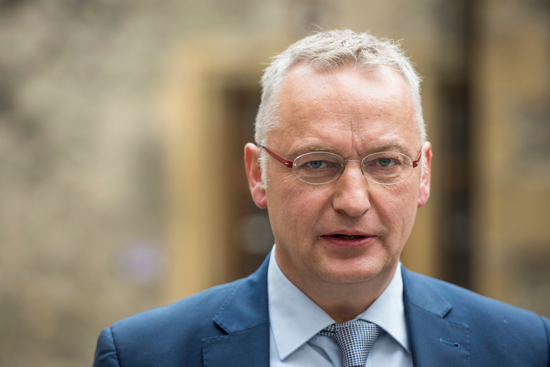 Andreas Jurt, candidat du PLR pour le Conseil des Etats, au Chateau de Neuchatel



Neuchatel, le 18 octobre 2015

Photo: Lucas Vuitel SUISSE ELECTIONS FEDERALES 2015 NEUCHATEL