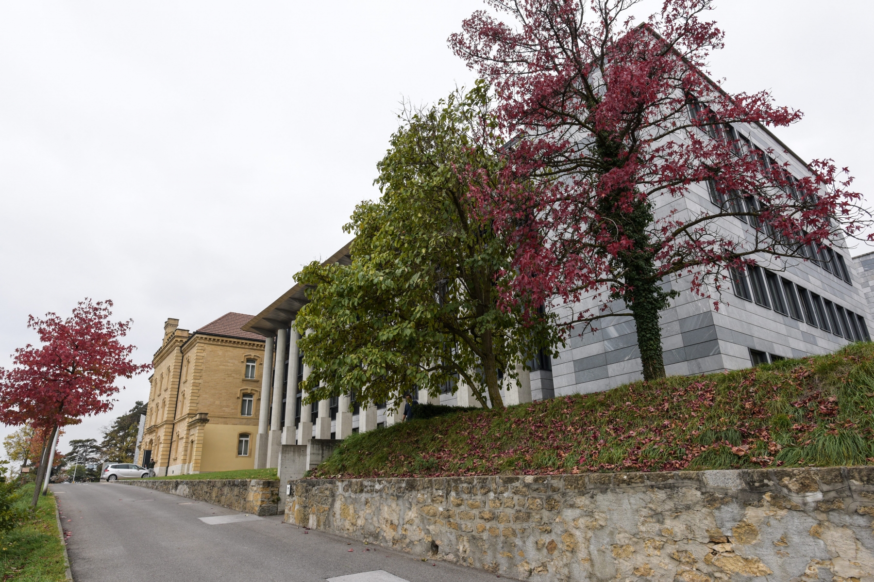 Unimail: une vue de la facultés des sciences.