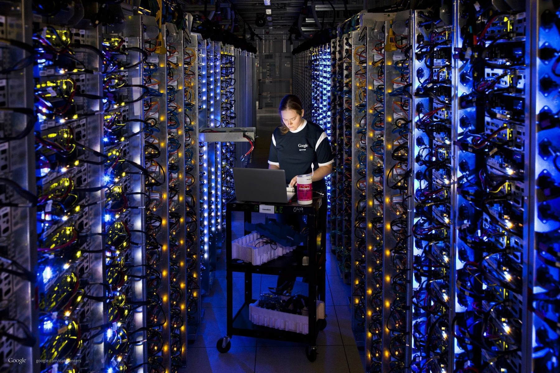 epa03438732 An undated handout photo provided by Google on 19 October 2012 shows Google technician Denise Hardwood diagnosing an overheated CPU, at a Google Data Center in the Dalles, Oregon, USA. Shares in Google slumped badly 18 October, forcing trading to be suspended when a negative earnings report was accidentally released early, shocking investors with its report of lower profits and advertising prices. Shares in the high-flying company dropped more than 9 per cent as it emerged that the internet giant missed market expectations. Trading resumed around 90 minutes before the end of the day, and the shares closed 8 per cent down. The quarterly earnings report had been scheduled for release after the close of trading, but Google said in a press release that it had mistakenly been filed by the companyÄôs financial printers RR Donnelley.  EPA/GOOGLE HANDOUT  HANDOUT EDITORIAL USE ONLY/NO SALES USA OREGON GOOGLE DATA CENTER