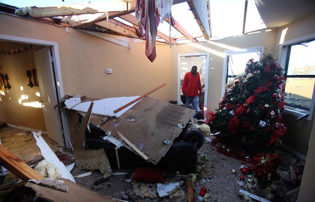 Les tornades ont détruit des milliers de logements dans le Missouri. Le Texas a été frappé ces dernières heures.