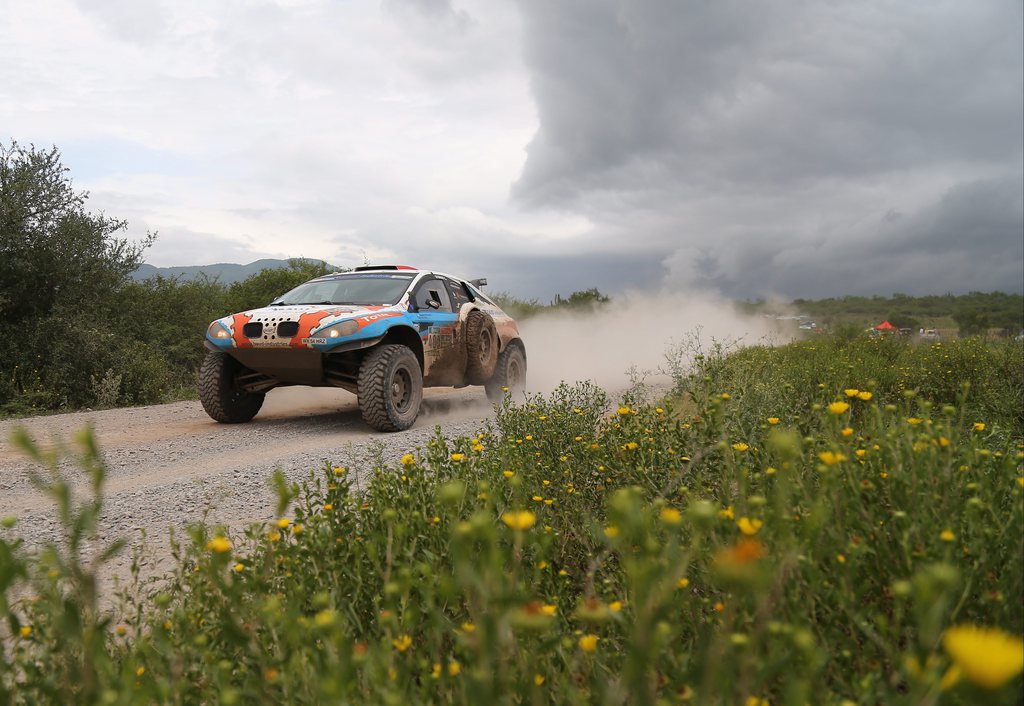 La voiture du Français a été impliquée pour la seconde fois dans un accident mortel lors du Dakar 2016.