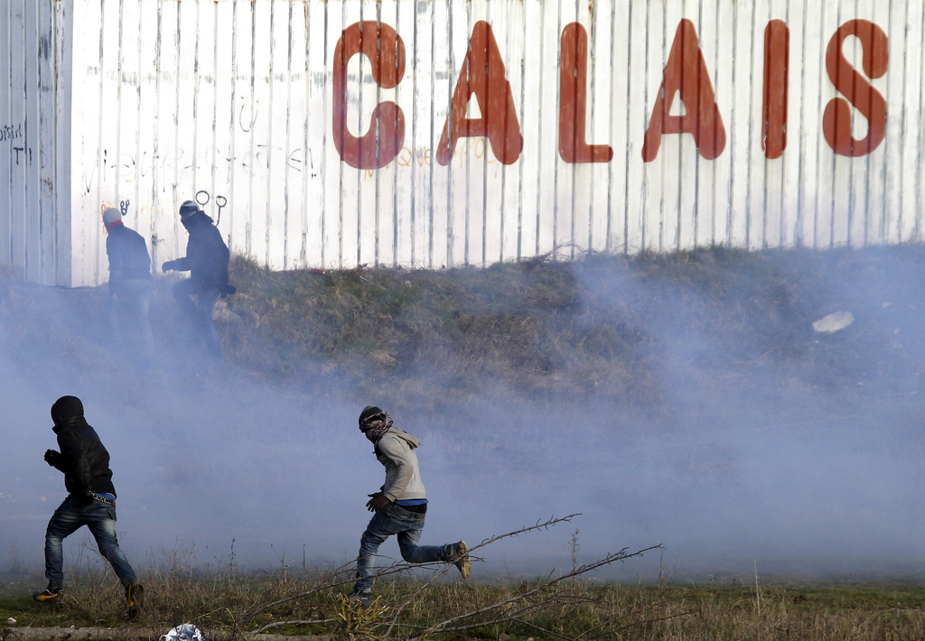 La "Jungle" de Calais est en proie à de graves débordements. 